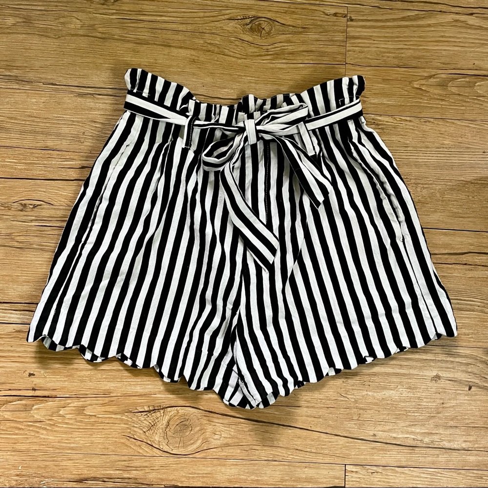 High-waisted Shorts